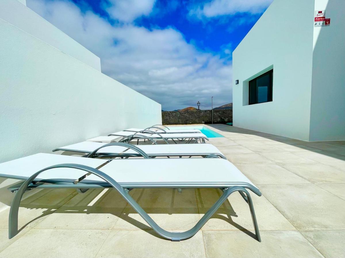 Villa Vulcano Uga Buitenkant foto