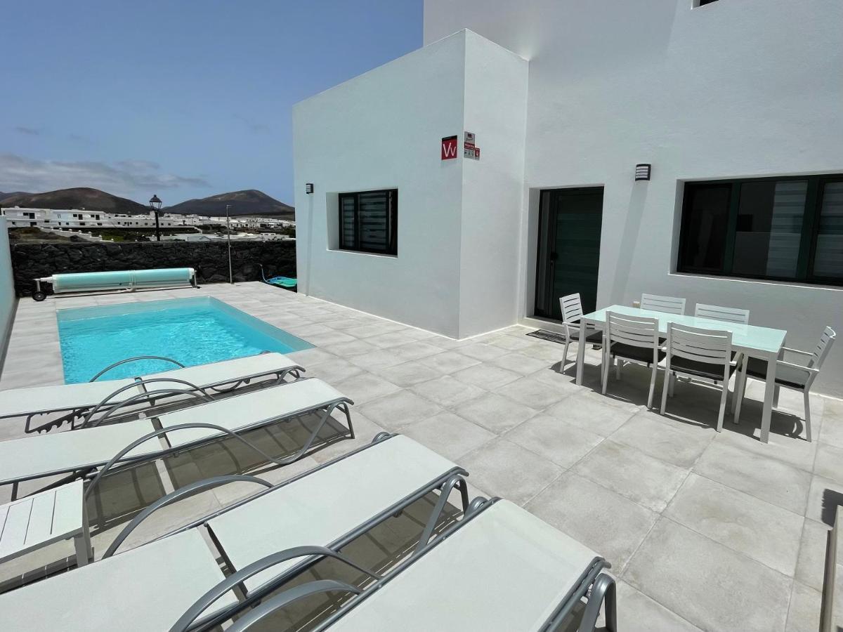 Villa Vulcano Uga Buitenkant foto